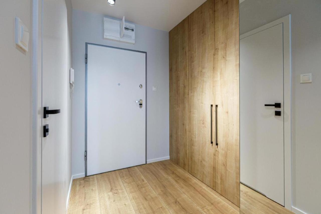 Urban Chic - Studio Apartment - Odra View&Witolda วรอตซวาฟ ภายนอก รูปภาพ